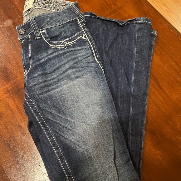 Ariat Stylish Blue Jeans for Women - Picture 3 of 4